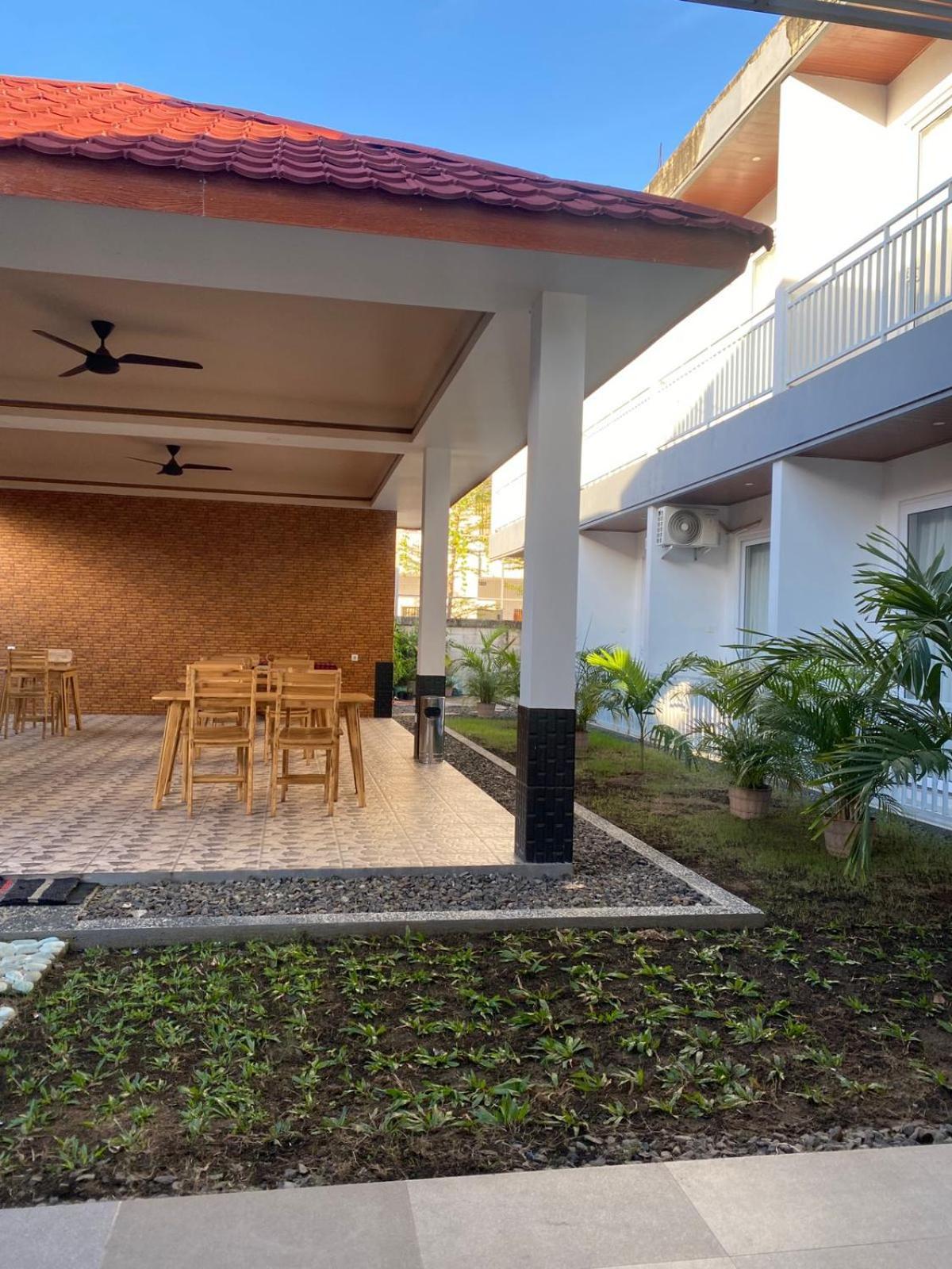 Christika Homestay Лабуан-Бахо Экстерьер фото